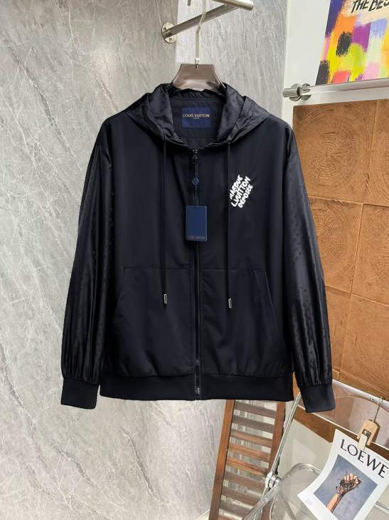 Picture of Louis Vuitton Jackets _SKULVM-3XLxetr3231900